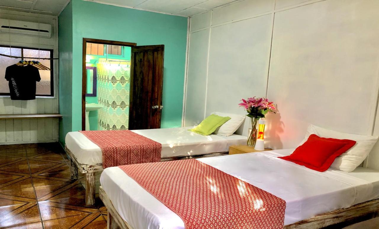 El Reinas By Sugar's Monkey Hotel 2*